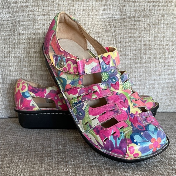 Alegria Leather Artsy Rainbow Multicolor Floral Heart Ergonomic Sandals, EU 38 - Picture 13 of 14